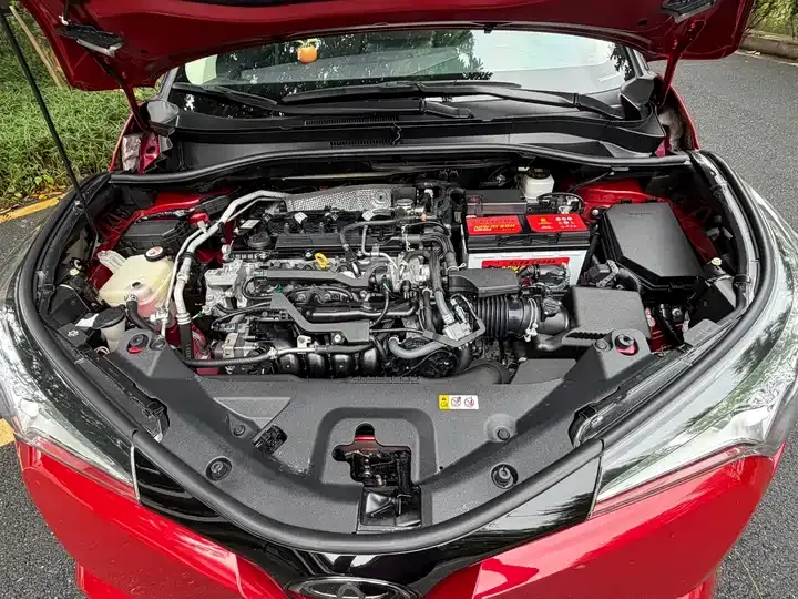Toyota C- HR 2020 2.0L Cool More Leading Edition 8