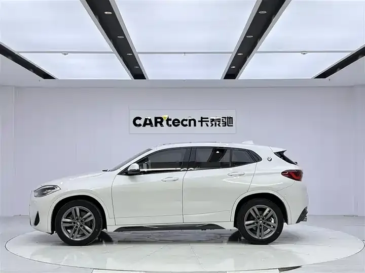 BMW X2 2020 sDrive25i leading M sports suit 7