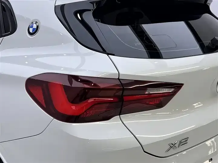 BMW X2 2020 sDrive25i leading M sports suit 9