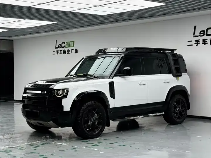 Land Rover Guard 2022 110 P400 X-DYNAMIC HSE - View 1