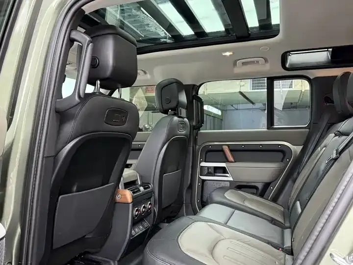 Land Rover Guard 2022 110 P400 X-DYNAMIC HSE 11