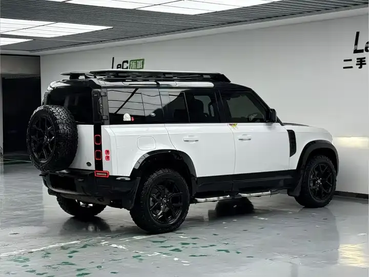 Land Rover Guard 2022 110 P400 X-DYNAMIC HSE 6