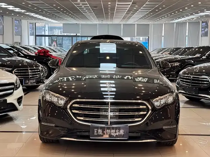 Mercedes Benz E-Class 2026 Model to E 300 L Luxury Model - View 1