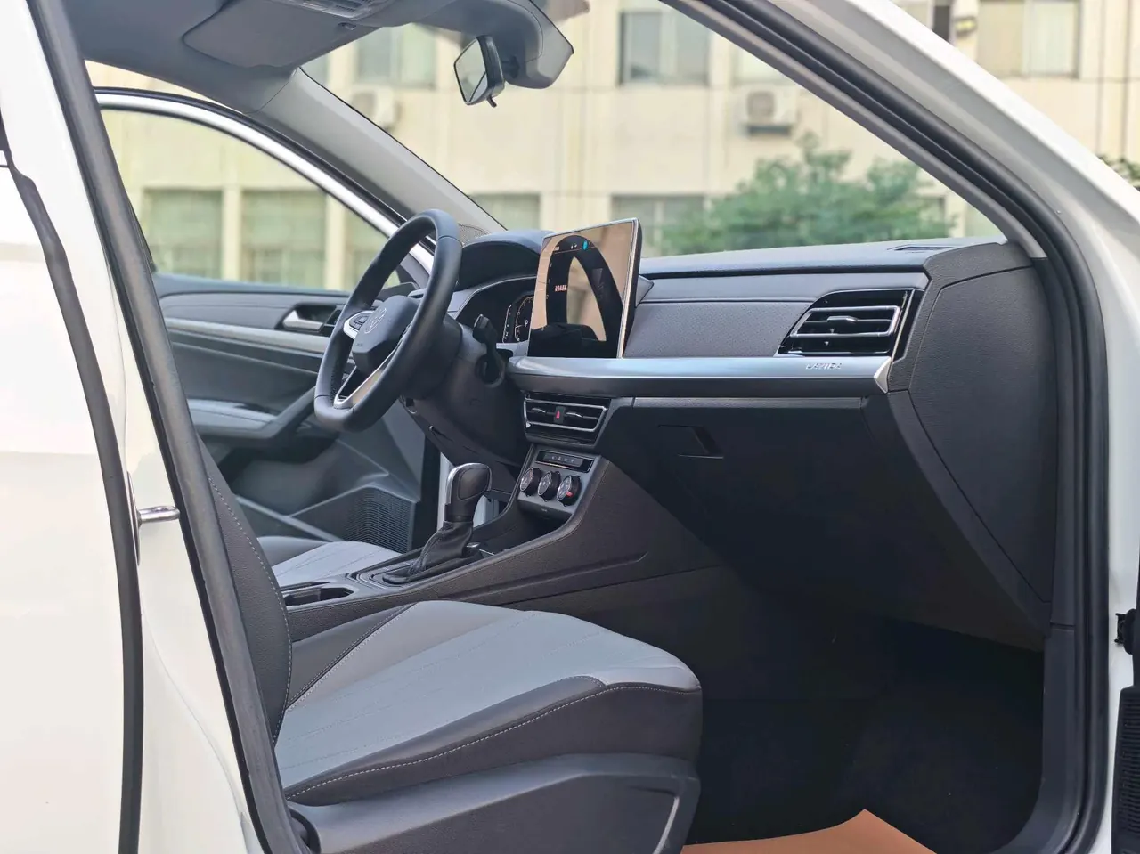 Volkswagen 2026 LaVida 1.5 Star 5 Million Edition Automatic Gear 9