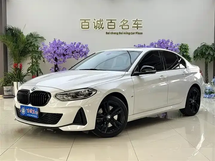 BMW 1 Series 2023 125i M Sports Obsidian Night Edition 2
