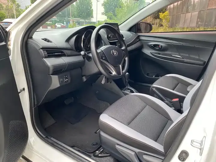 YARiS L Zhixuan 2022 1.5L CVT Leading PLUS Edition 4
