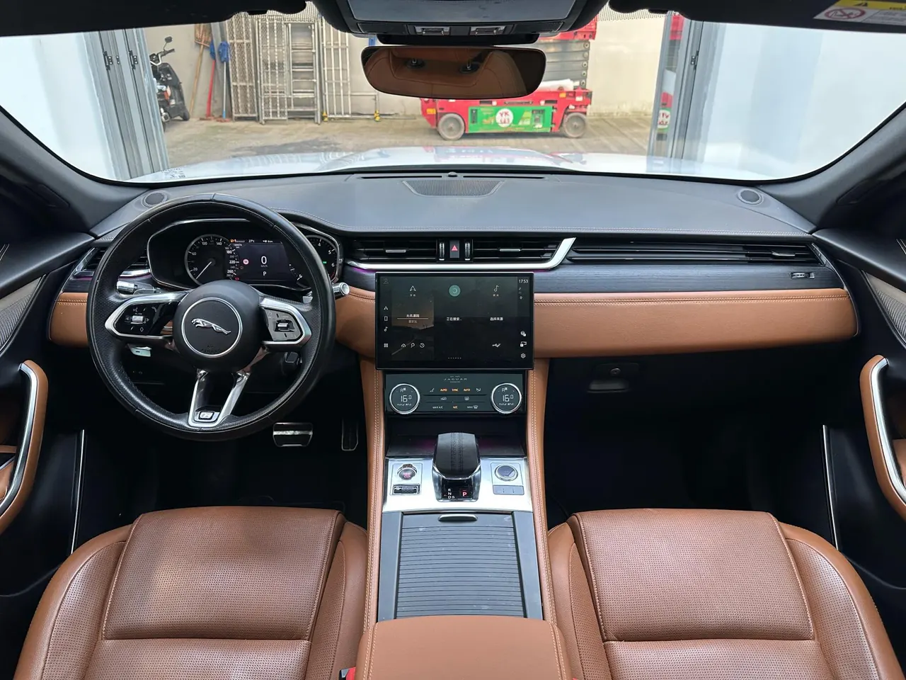 Jaguar F-PACE (Imported) 2022 F-PACE 2.0T P250 R-Dynamic BLACK Automatic Gear 14