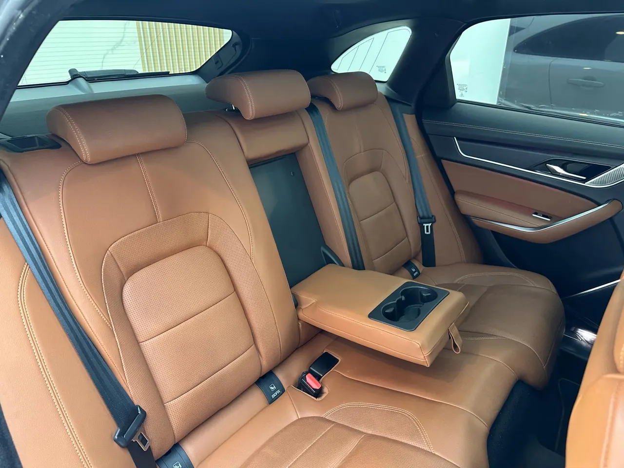 Jaguar F-PACE (Imported) 2022 F-PACE 2.0T P250 R-Dynamic BLACK Automatic Gear 15