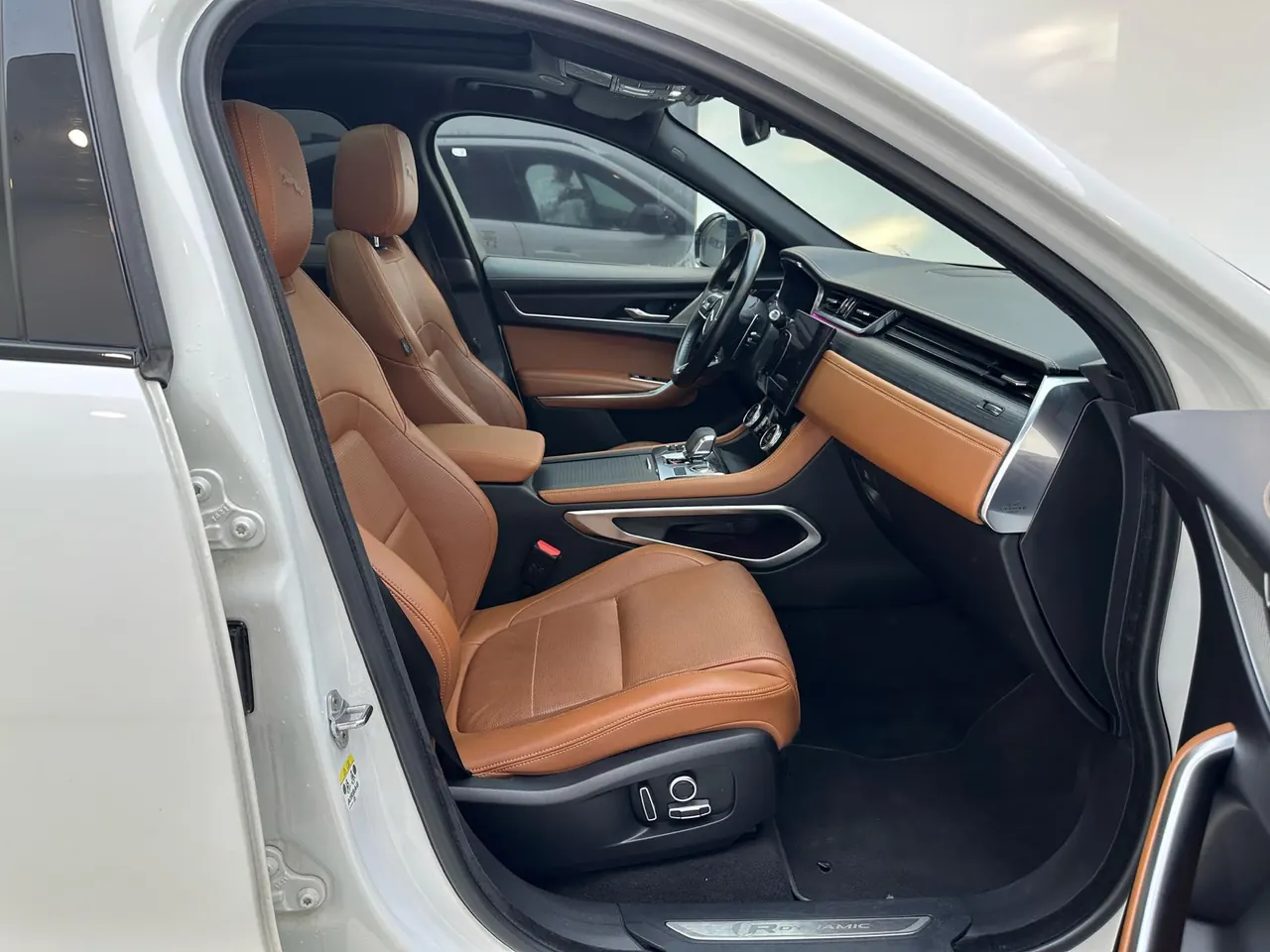 Jaguar F-PACE (Imported) 2022 F-PACE 2.0T P250 R-Dynamic BLACK Automatic Gear 17