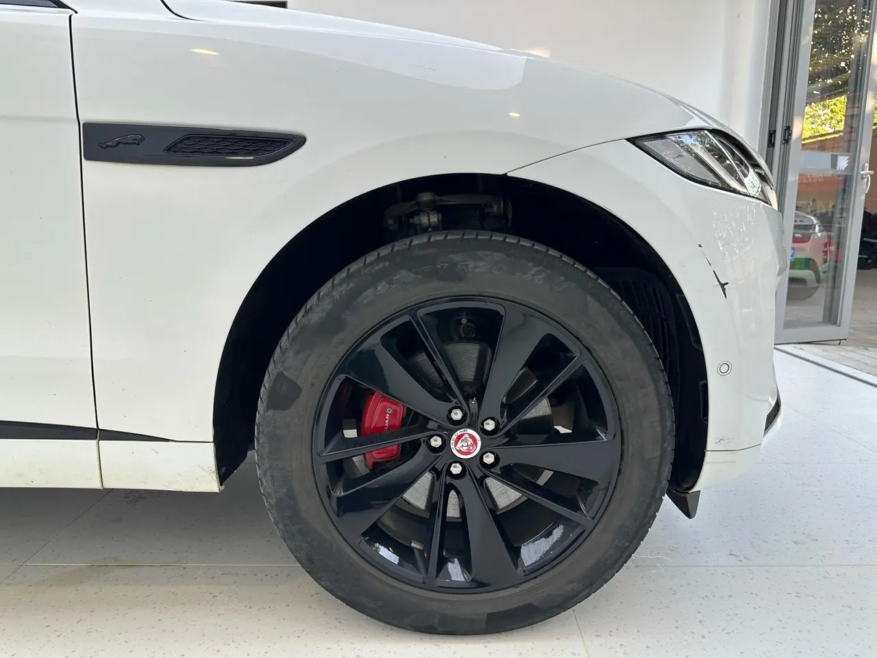 Jaguar F-PACE (Imported) 2022 F-PACE 2.0T P250 R-Dynamic BLACK Automatic Gear 4