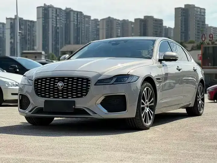 Jaguar XFL 2024 model, 2.0T P250, two-wheel-drive Prestige Luxury Edition - View 1