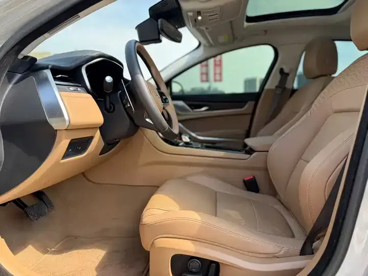 Jaguar XFL 2024 model, 2.0T P250, two-wheel-drive Prestige Luxury Edition 7