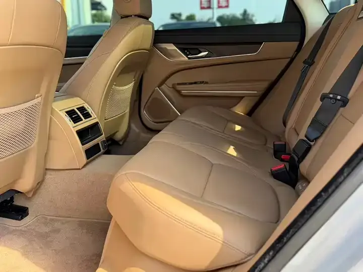 Jaguar XFL 2024 model, 2.0T P250, two-wheel-drive Prestige Luxury Edition 9