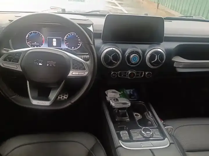 Beijing cross-country BJ40 2022 2.0T automatic four-wheel drive ring tower champion edition 12