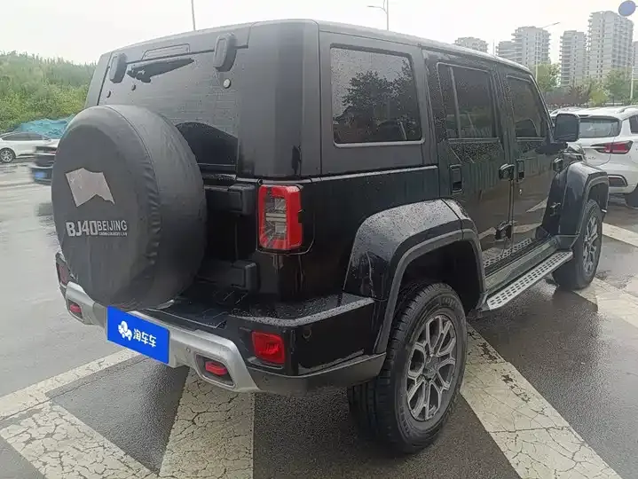 Beijing cross-country BJ40 2022 2.0T automatic four-wheel drive ring tower champion edition 3