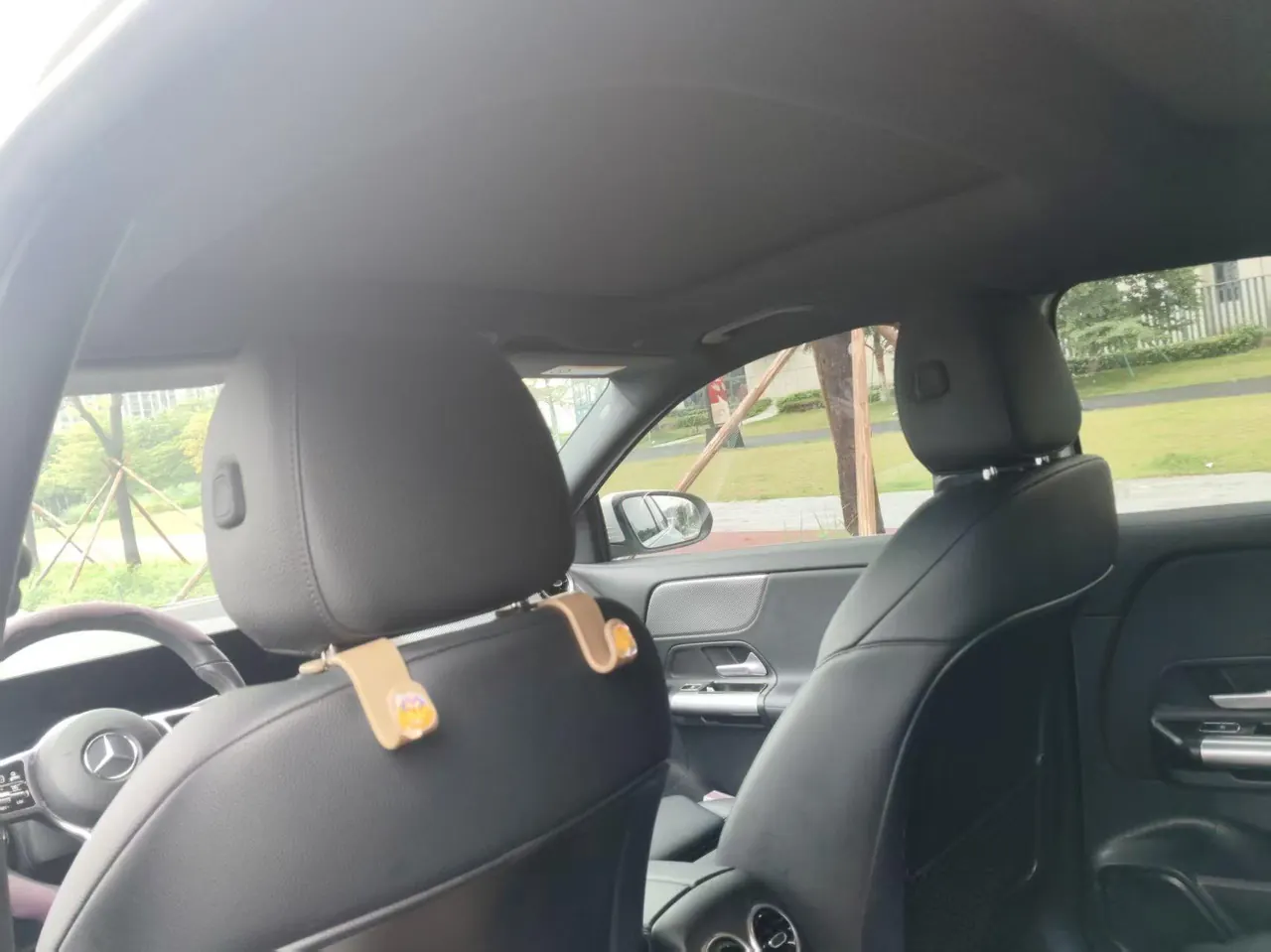 Mercedes Benz 2020 GLA 180 1.3T automatic gear 7
