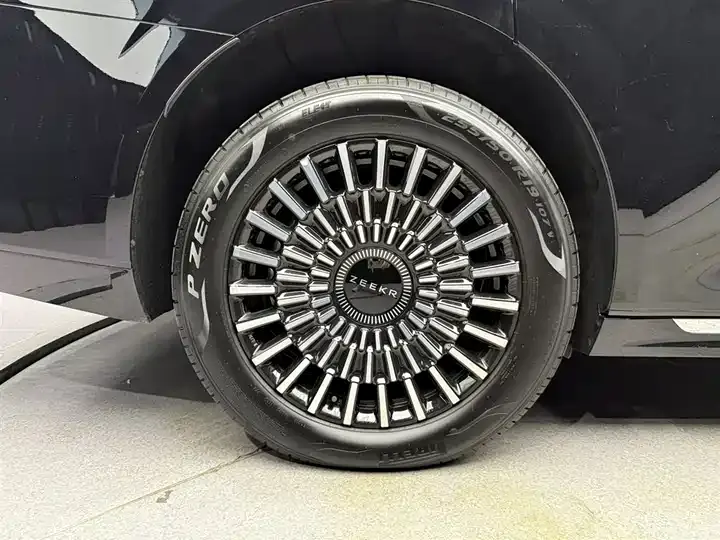 Zeekr 009 2024 six-seat executive four-wheel drive 108kWh 8