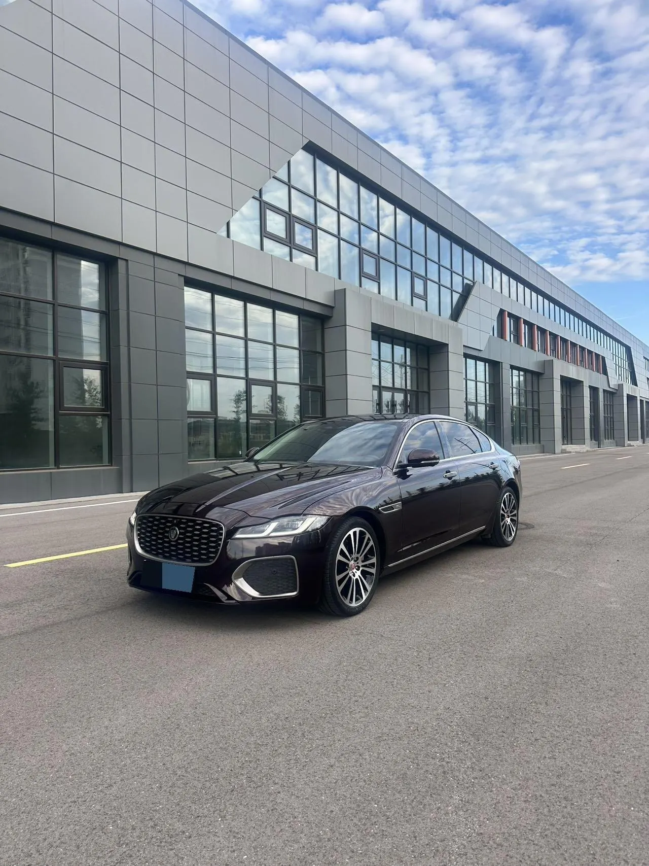 Jaguar 2021 XFL 2.0T P 12500.00g Drive Enjoy Deluxe Edition Automatic Gear - View 1