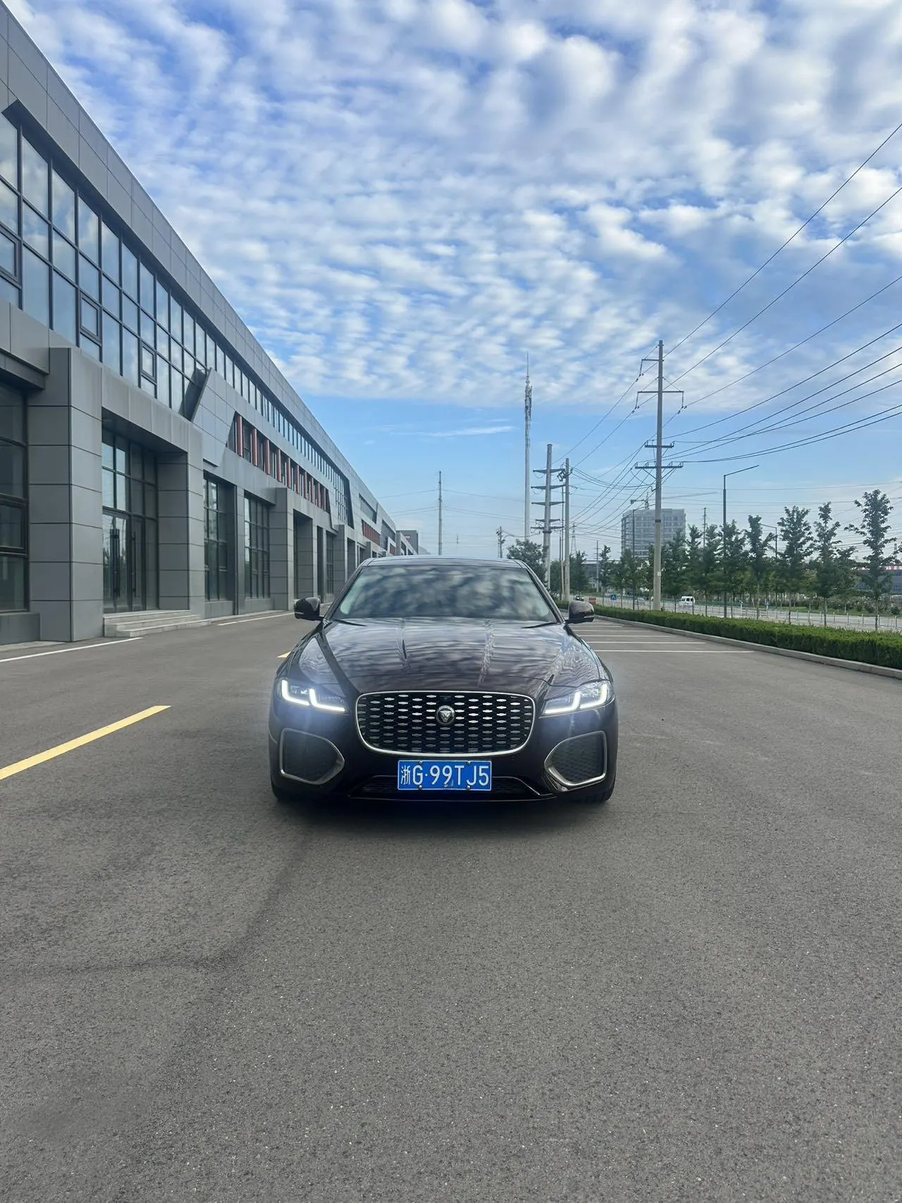 Jaguar 2021 XFL 2.0T P 12500.00g Drive Enjoy Deluxe Edition Automatic Gear 2