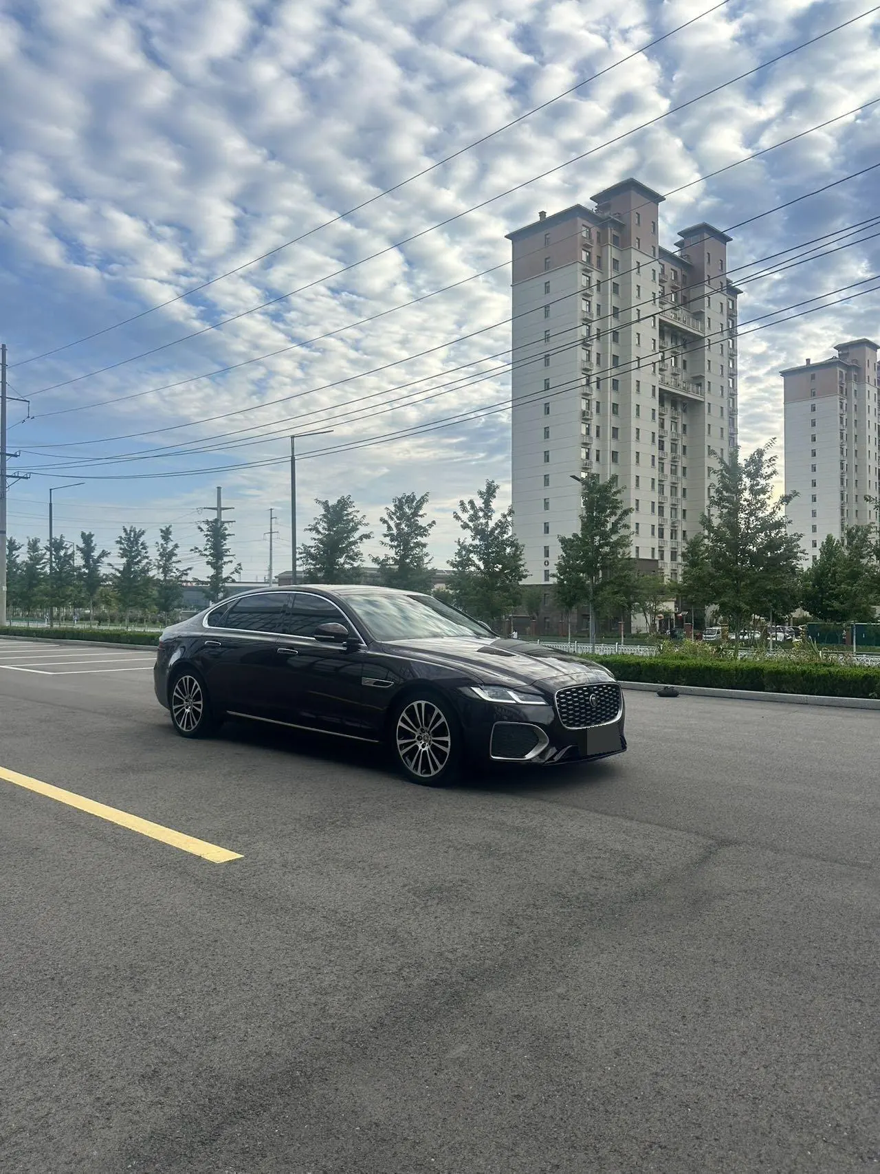 Jaguar 2021 XFL 2.0T P 12500.00g Drive Enjoy Deluxe Edition Automatic Gear 3