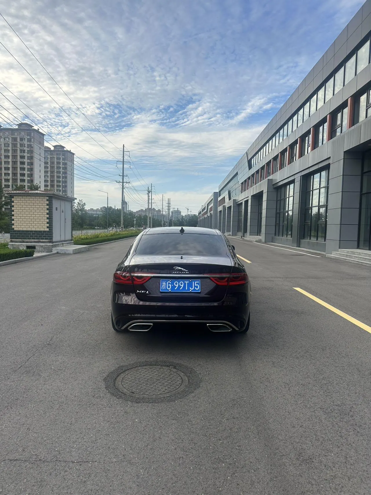 Jaguar 2021 XFL 2.0T P 12500.00g Drive Enjoy Deluxe Edition Automatic Gear 5