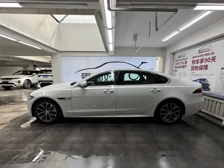 Jaguar XFL 2023 XFL 2.0T P 12500.00g Drive Elite Sports Edition 4