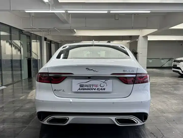 Jaguar XFL 2023 XFL 2.0T P 12500.00g Drive Elite Sports Edition 6