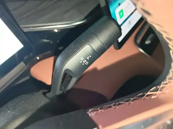 Galaxy L6 2025 EM-i 140km Discovery Edition 10