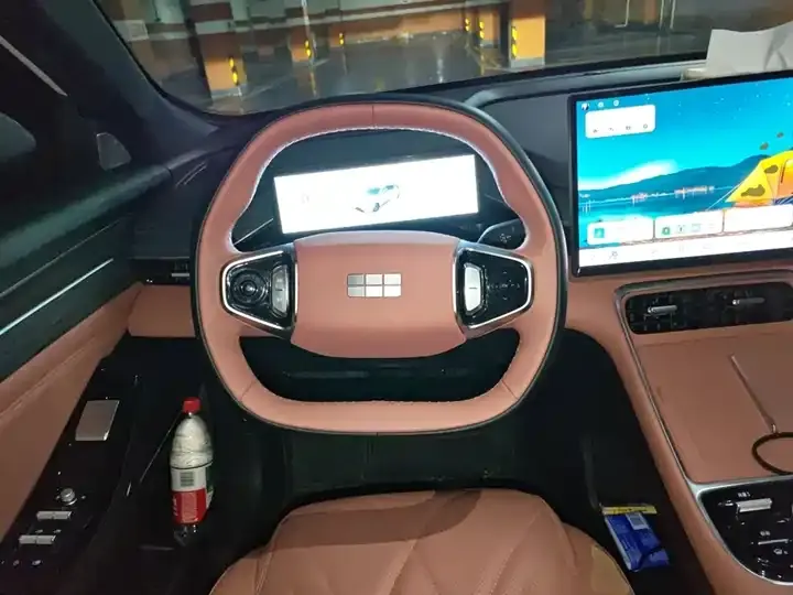Galaxy L6 2025 EM-i 140km Discovery Edition 6