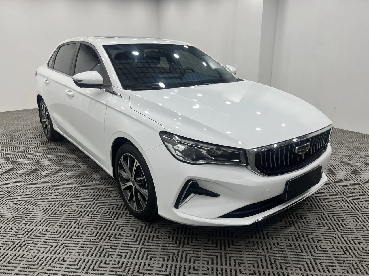 Geely 2022 Emgrand-sedan 1.5 stepless flagship automatic gear 2