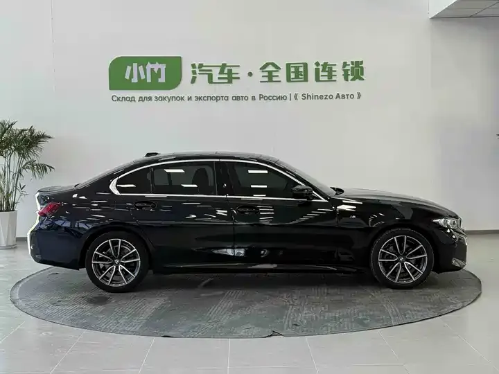 BMW 3 Series 2023 model 320Li M Sport Package 4