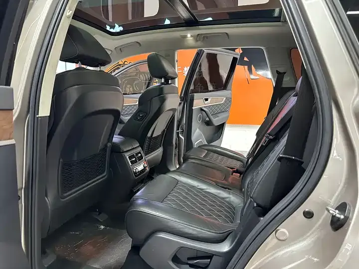 HongQi HS7 2019 3.0T Automatic Four-wheel Drive Smart Union Flag Chang Edition 8