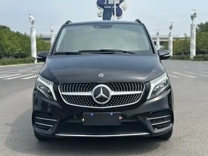 Mercedes Benz V-Class 2021V 260 L Long Wheelbase Deluxe Edition - View 1