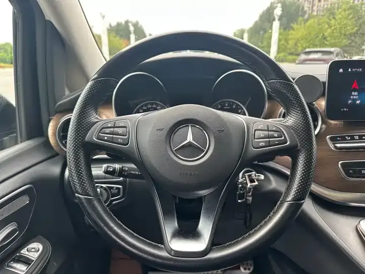 Mercedes Benz V-Class 2021V 260 L Long Wheelbase Deluxe Edition 10