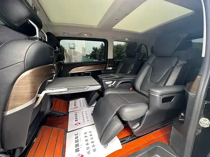 Mercedes Benz V-Class 2021V 260 L Long Wheelbase Deluxe Edition 8
