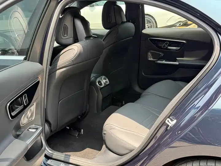 Mercedes Benz Class C 2023 C 260 L Sports Edition 12
