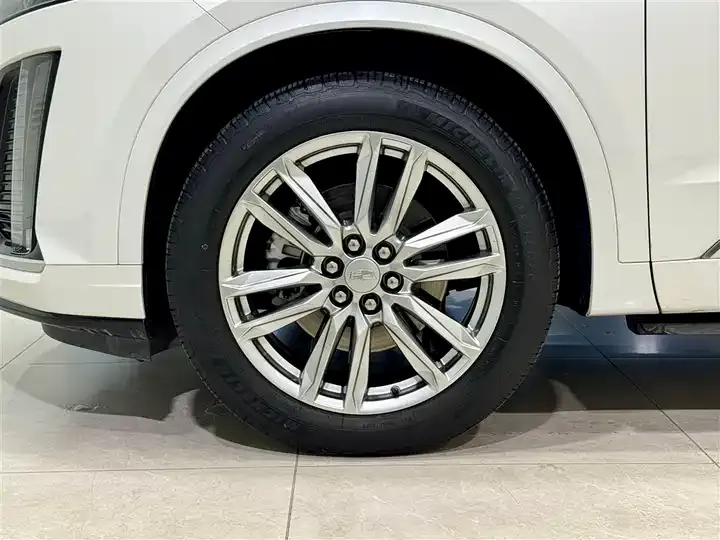 Cadillac XT6 2022 2.0T 6-seat 4-wheel drive luxury model 10