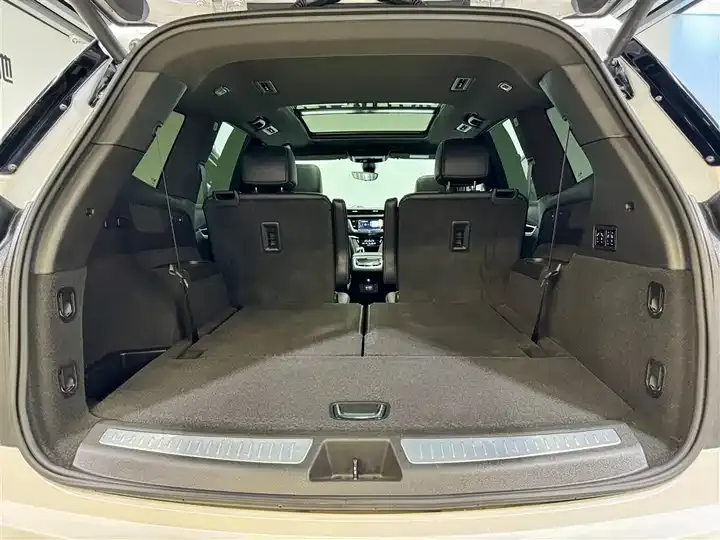 Cadillac XT6 2022 2.0T 6-seat 4-wheel drive luxury model 12