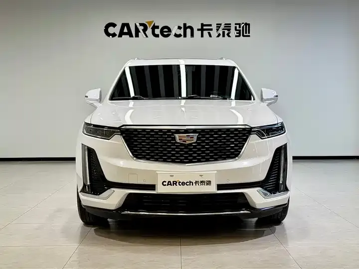 Cadillac XT6 2022 2.0T 6-seat 4-wheel drive luxury model 3