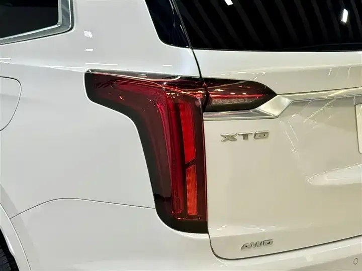 Cadillac XT6 2022 2.0T 6-seat 4-wheel drive luxury model 9