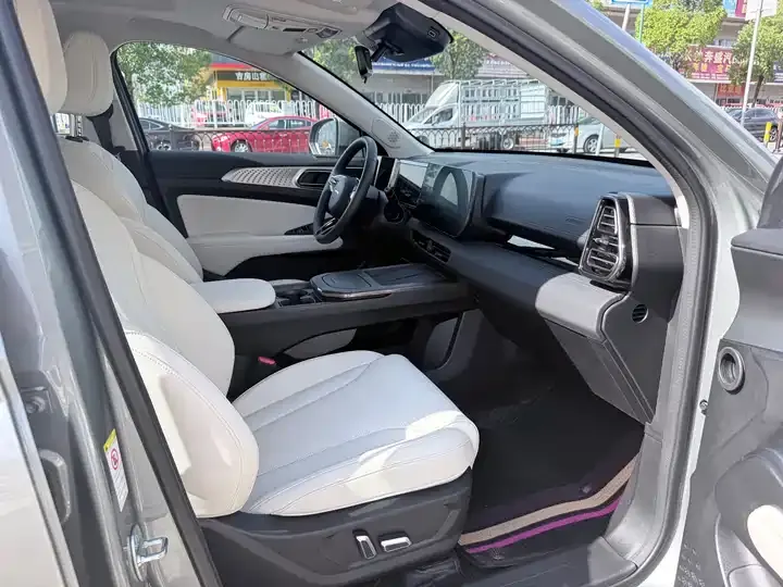 Haval Xiaolong 2023 1.5L 110KM Pilot Edition 9