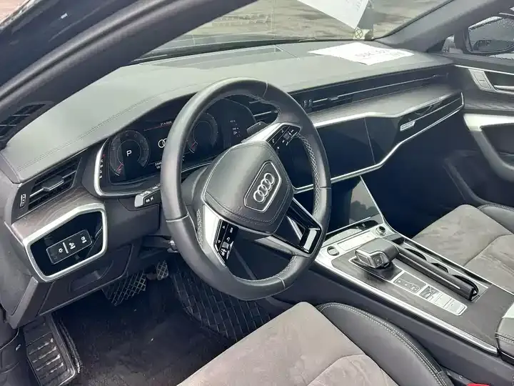 Audi A6L 2024 45 TFSI quattro Selected Dynamic Type 5