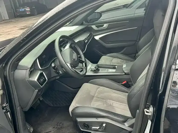 Audi A6L 2024 45 TFSI quattro Selected Dynamic Type 7