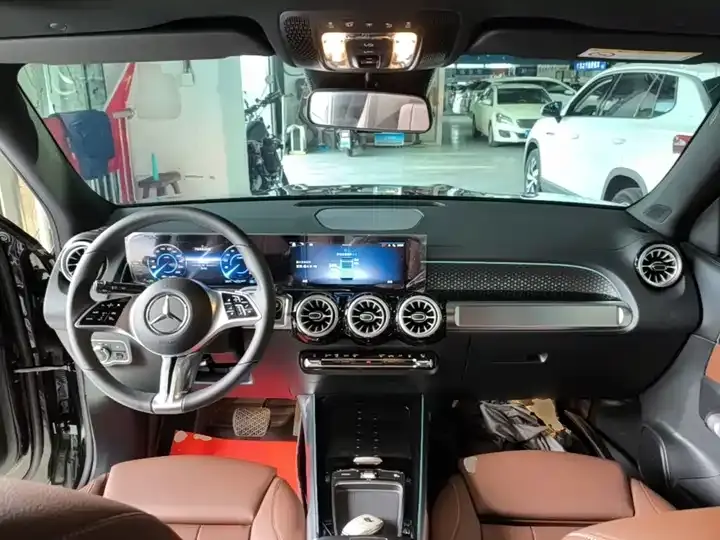 Mercedes Benz EQB 2025 EQB 260 10