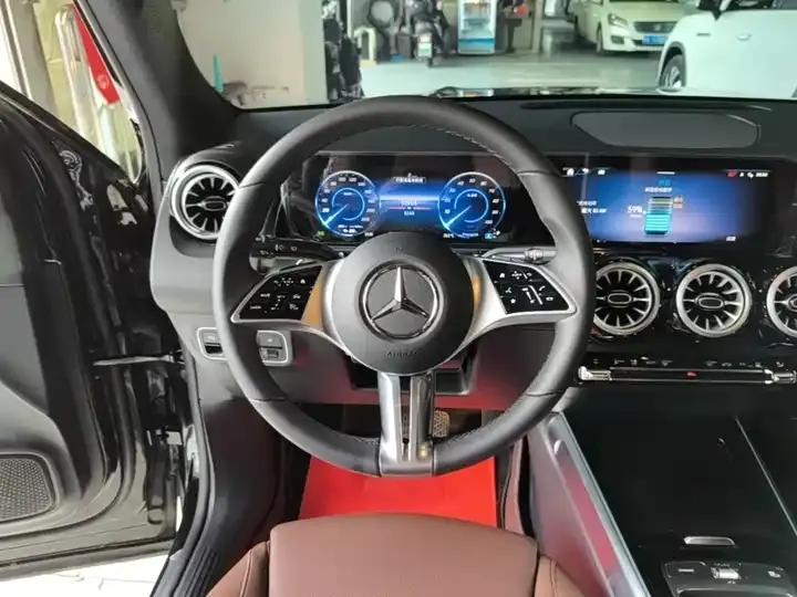 Mercedes Benz EQB 2025 EQB 260 11