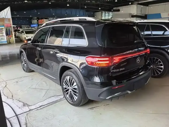 Mercedes Benz EQB 2025 EQB 260 5