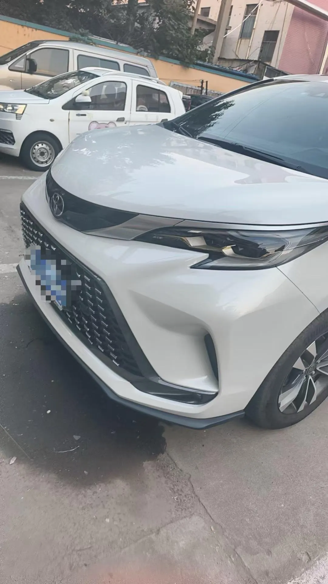 Toyota 2026 Grevia HYBRID 2.5 Stepless Zunjue MAX Four-wheel Drive Automatic Gear 4