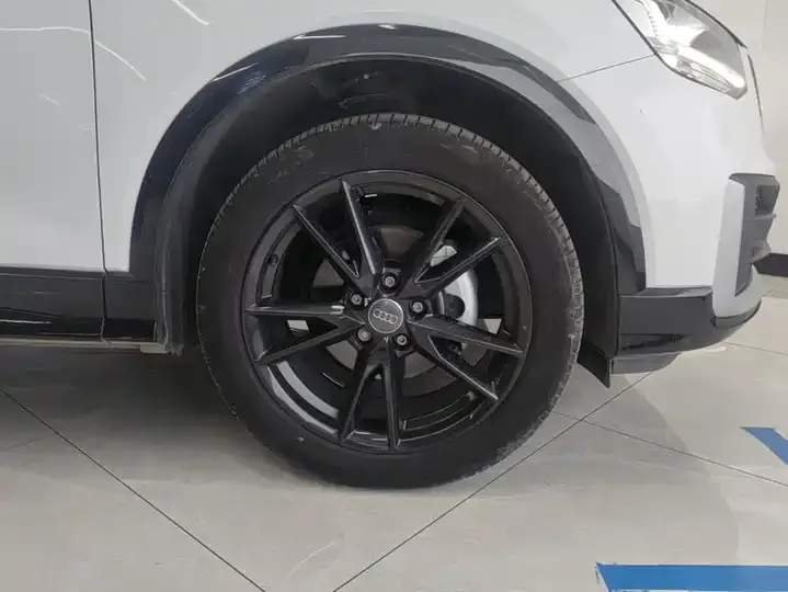Audi Q2L 2021 35 TFSI Enterprising Dynamic 6