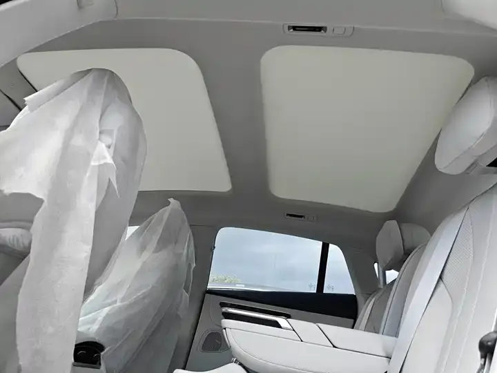 Mercedes Benz EQE 2025 500 4MATIC Pioneer Edition 9