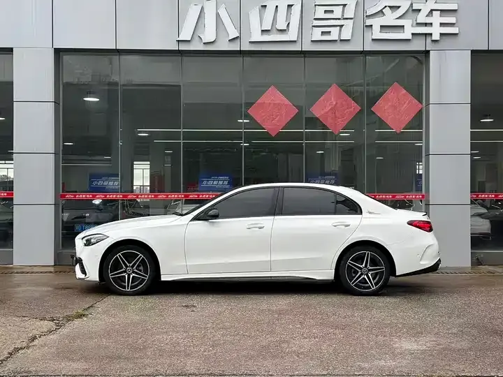 Mercedes Benz Class C 2023 C 260 L Night Sports Edition 3